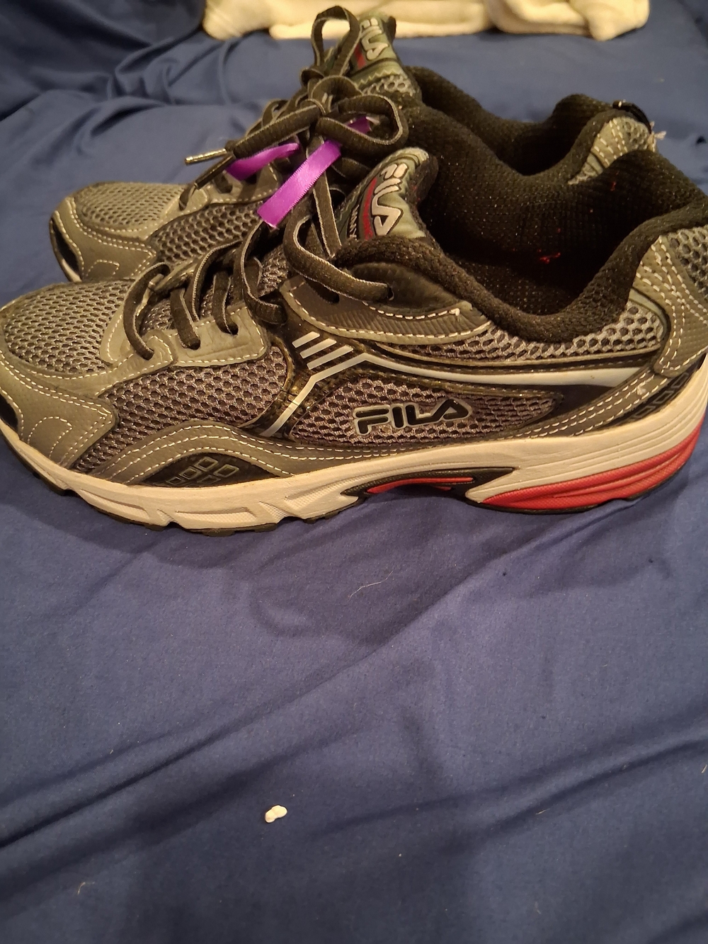 FILA Women’s Gray and Red Mesh Athletic Sneakers